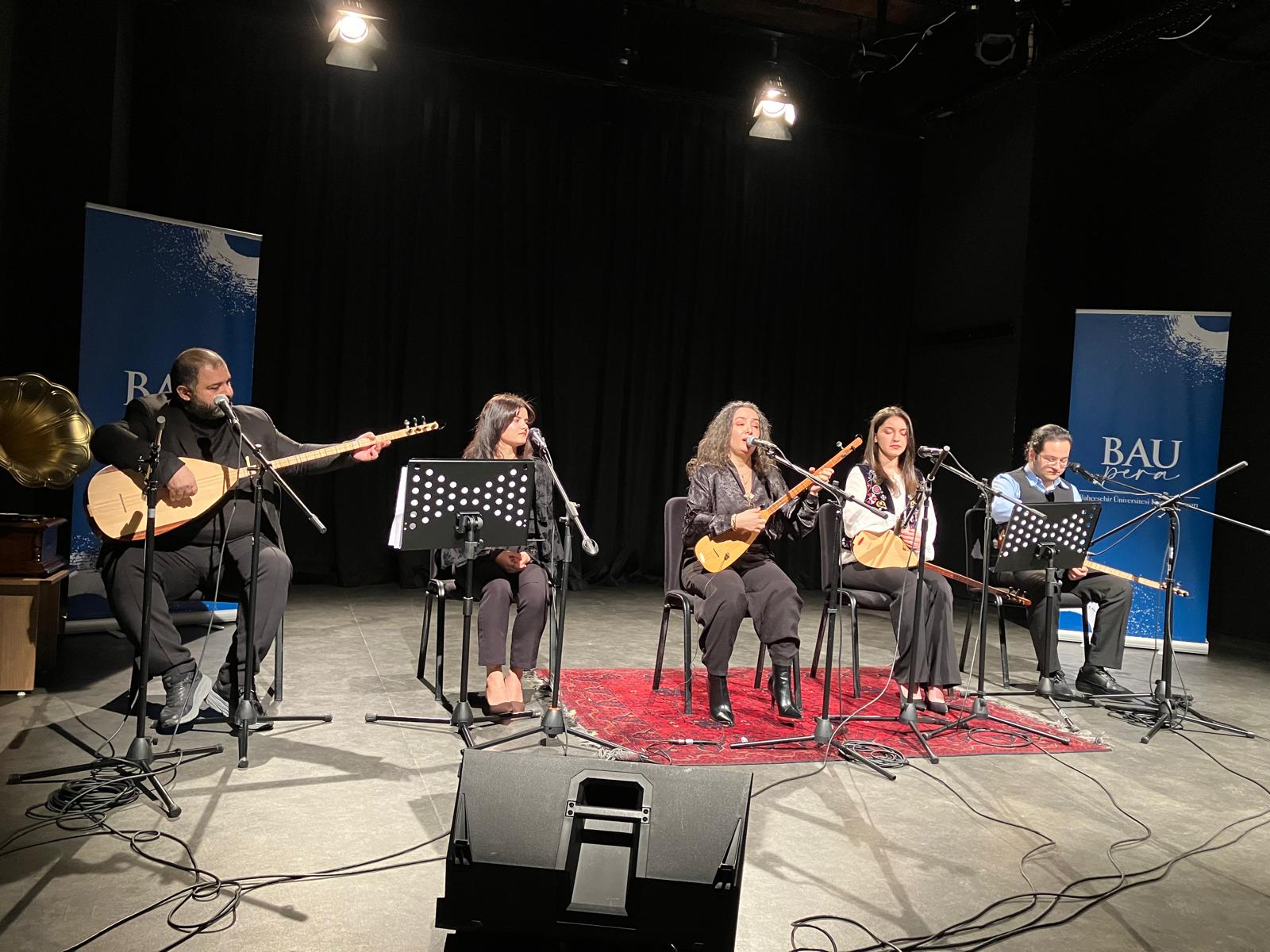 “Dostlar Seni Unutmadı” – Âşık Veysel’e Saygı Dinletisi BAU Pera Sahne’de Gerçekleştirildi